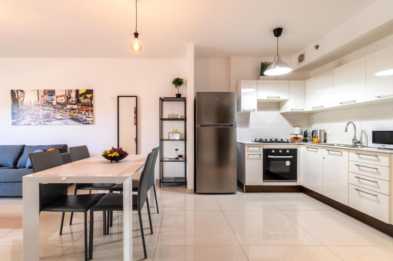 The Haneviim Court - Isrentals Yerusalem Bagian luar foto